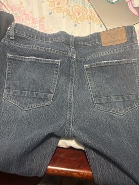 Wrangler Relaxed Fit Jeans in Faded Blue